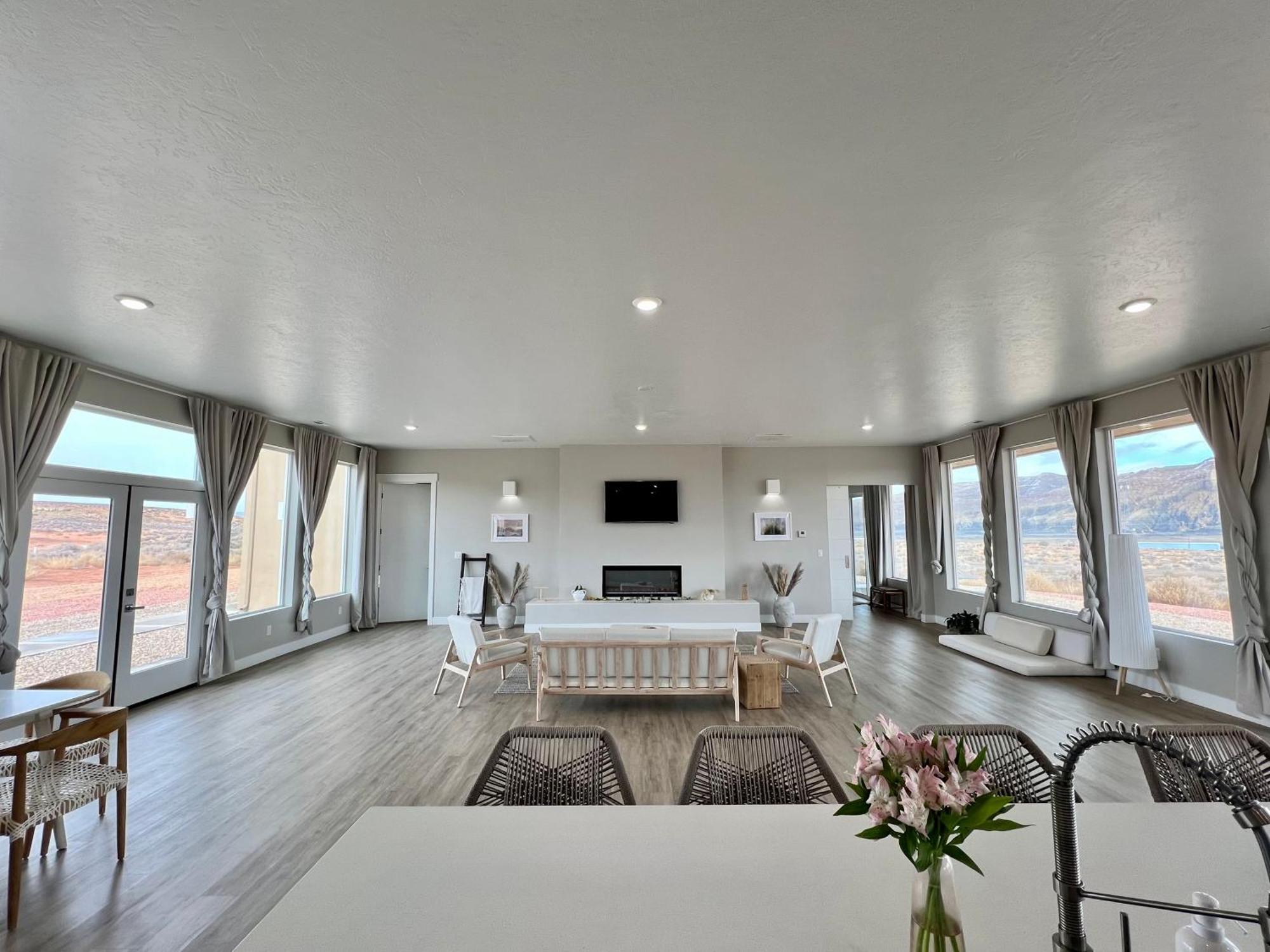 Canyon Oasis Suite With Grand Mesa View Big Water Bagian luar foto