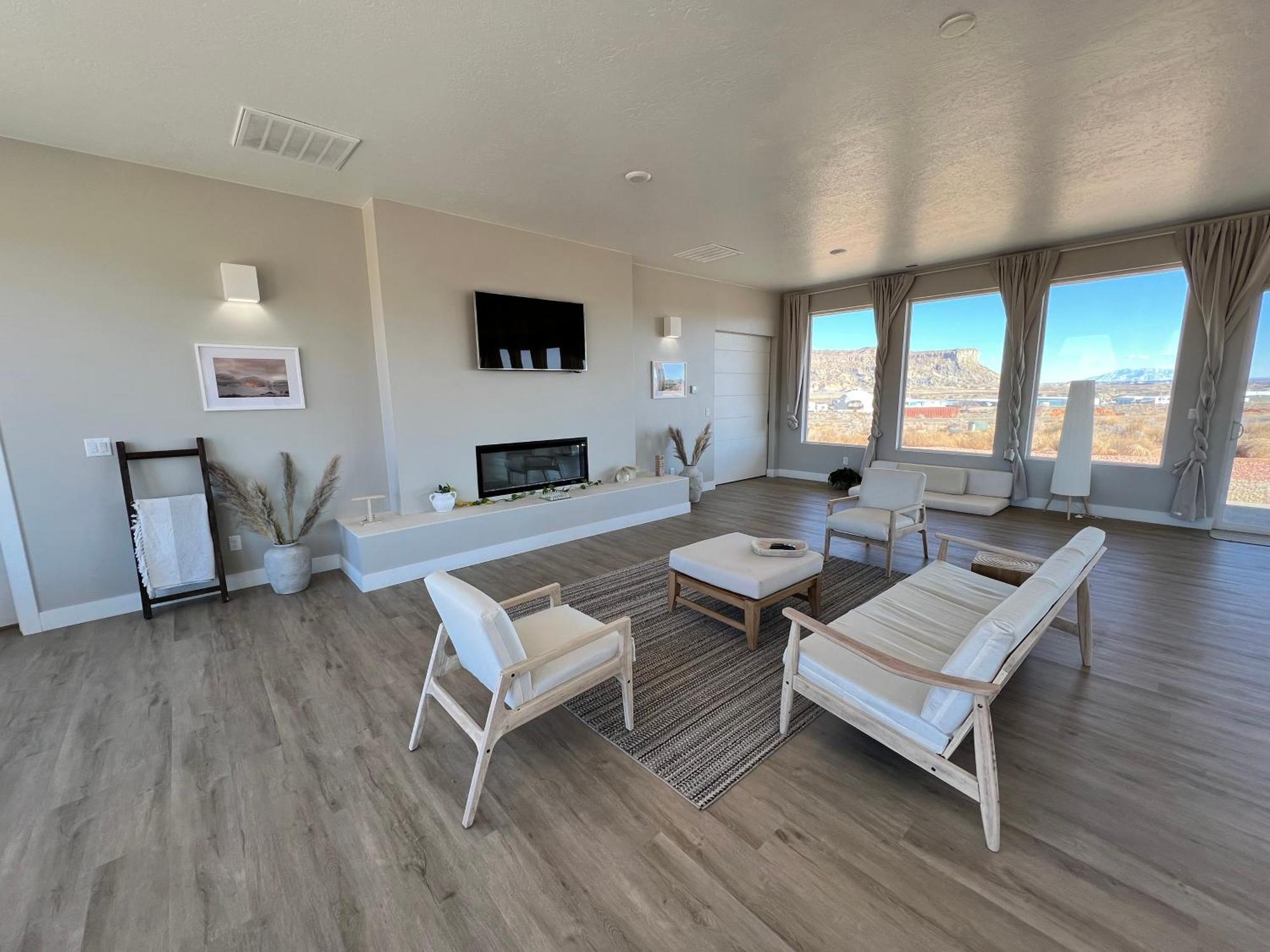 Canyon Oasis Suite With Grand Mesa View Big Water Bagian luar foto